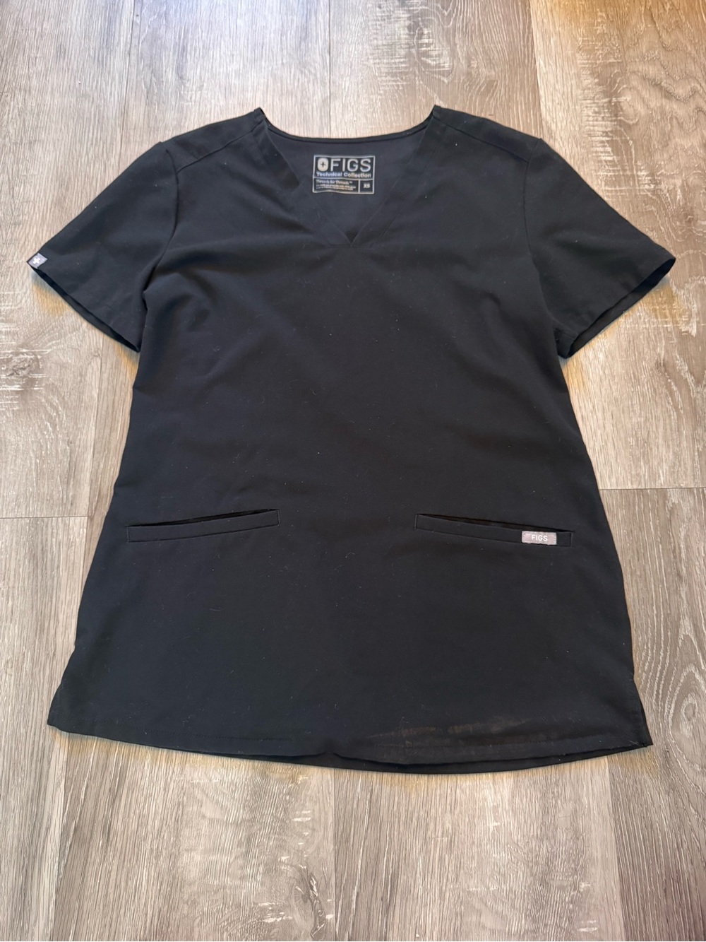 FIGS FIONx Casma Scrub Top Black XS